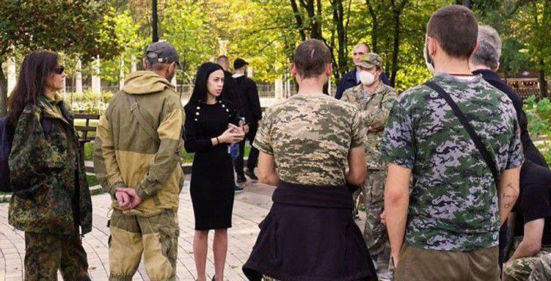 Киевские отравители разыграли унтер-офицерскую вдову На Украине на фоне политического противостояния команды президента Владимира Зеленского и военных новое «шоу»: на днях якобы была отравлена жен