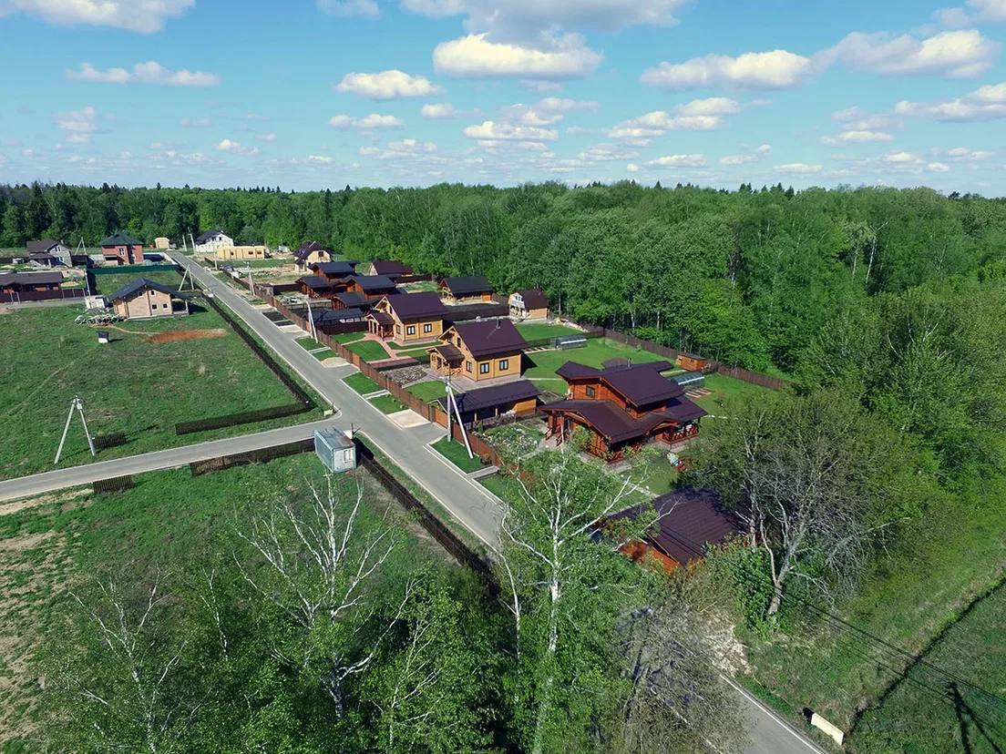 Матюнино калуга. Участок в коттеджном поселке. Деревня зубцово сергиево посадский район. Отсыпка дороги. Подмосковные просторы коттеджный поселок.