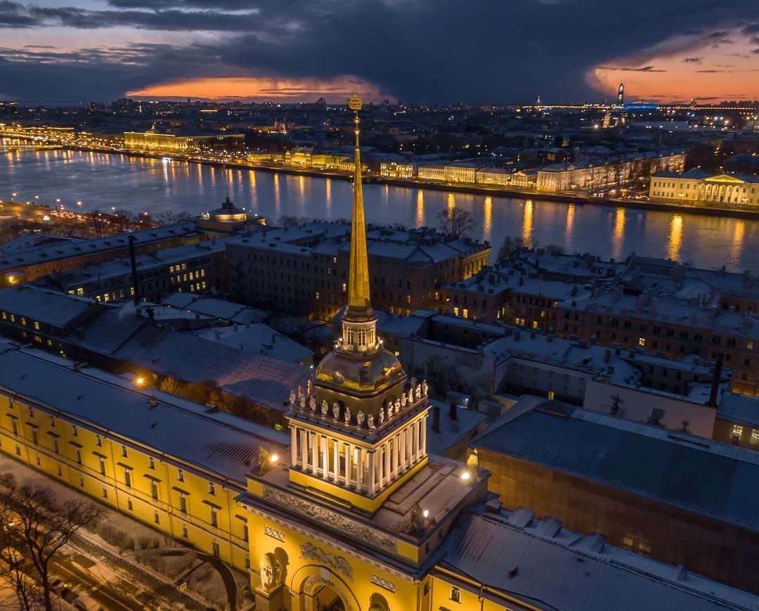 Завтрашний санкт петербург. Адмиралтейство в Санкт-Петербурге. Адмиралтейство (г. Санкт-Петербург, 1823 год);. Здание Адмиралтейства в Санкт-Петербурге.